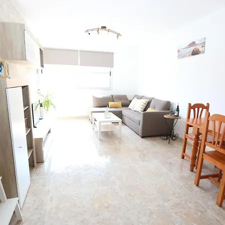 Alquilaencanarias Medano Delfines Centro * 엘메다노