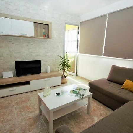 Alquilaencanarias Medano Delfines Centro Apartment